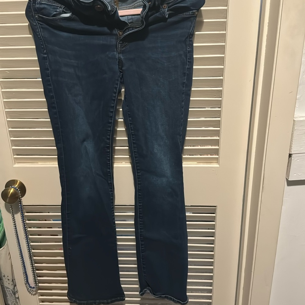 American Eagle size 8 regular women’s dark blue jeans, super stretch